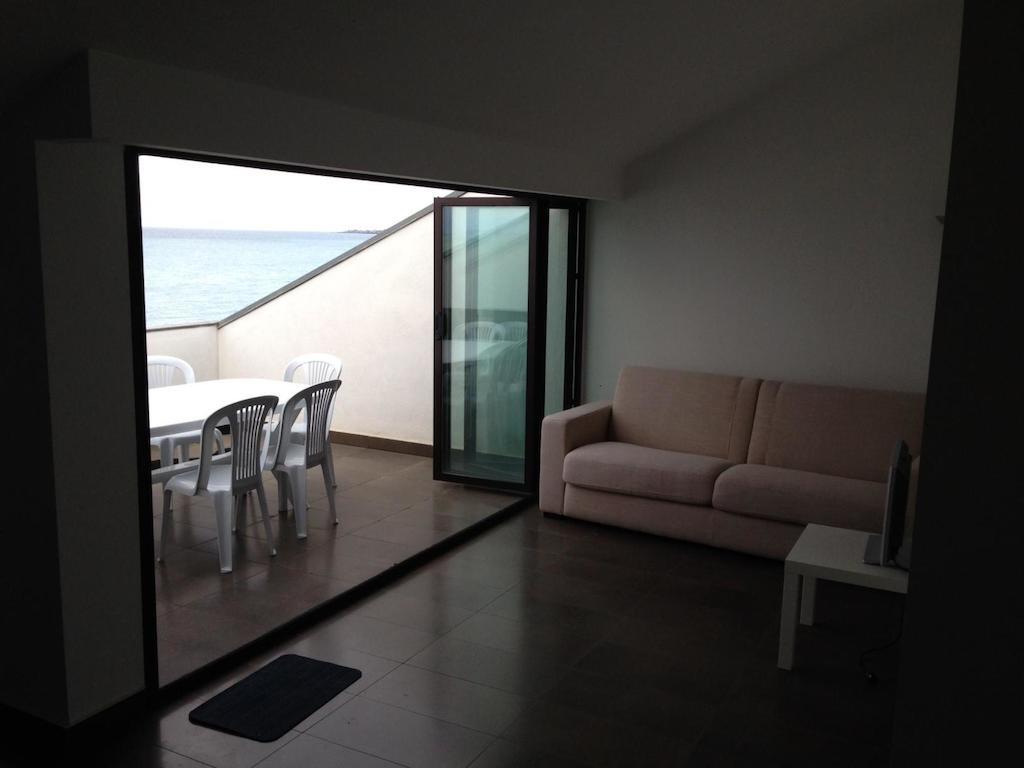 Appartamento The Roof On The Sea Fondachello  Camera foto
